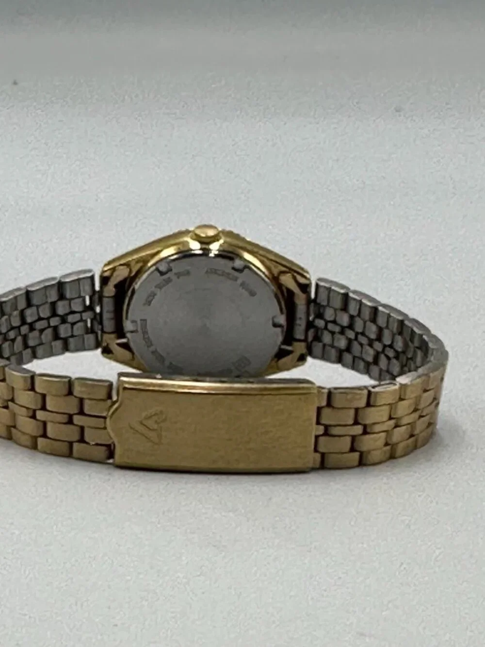Lorus Watch Womens Gold Tone St. Lukes Hospital Dial Date New Battery 6.5